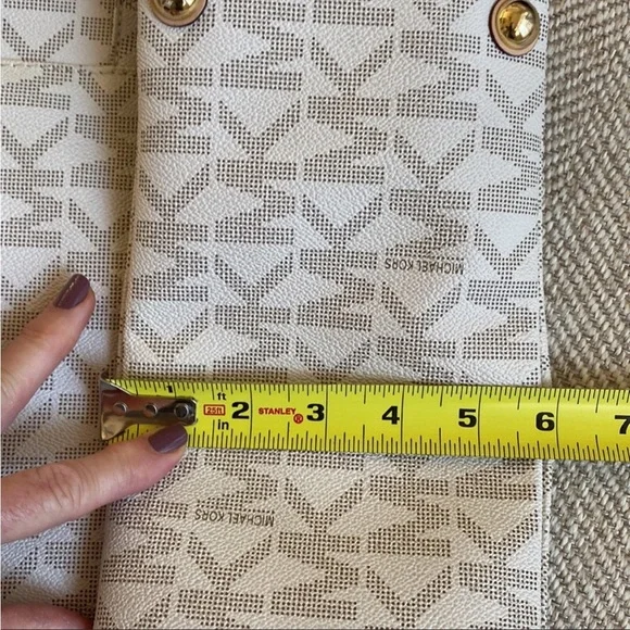 Michael Kors tote - Picture 10 of 16